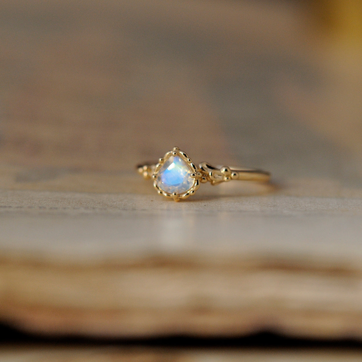 フェントン　ボブネイル　ムーンストーン　フリルバスケット フェントン社 ボブネイル ムーンストーン フリルバスケット