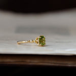 relax line puffsleeve ring　ペリドットリング