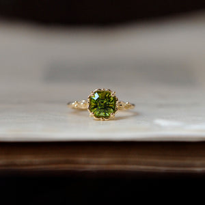 relax line puffsleeve ring　ペリドットリング