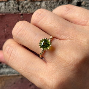 relax line puffsleeve ring　ペリドットリング