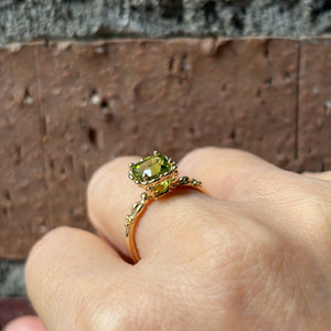 relax line puffsleeve ring　ペリドットリング