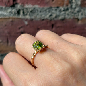relax line puffsleeve ring　ペリドットリング
