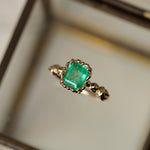 relax line puffsleeve cuffs ring　エメラルドリング
