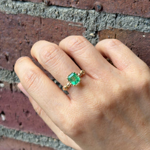 relax line puffsleeve cuffs ring　エメラルドリング