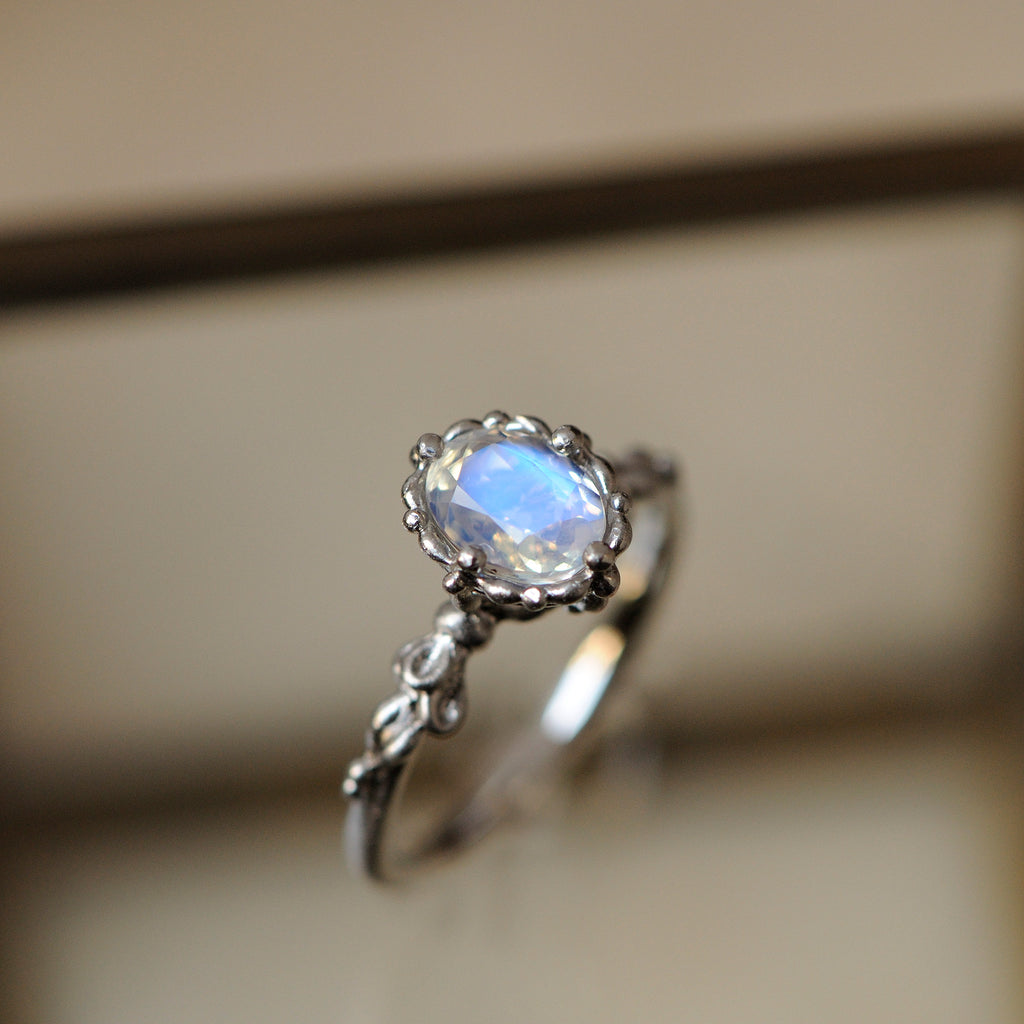 relax line puffsleeve cuffs ring　ムーンストーンリング
