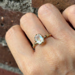 relax line puffsleeve ring　ムーンストーンリング