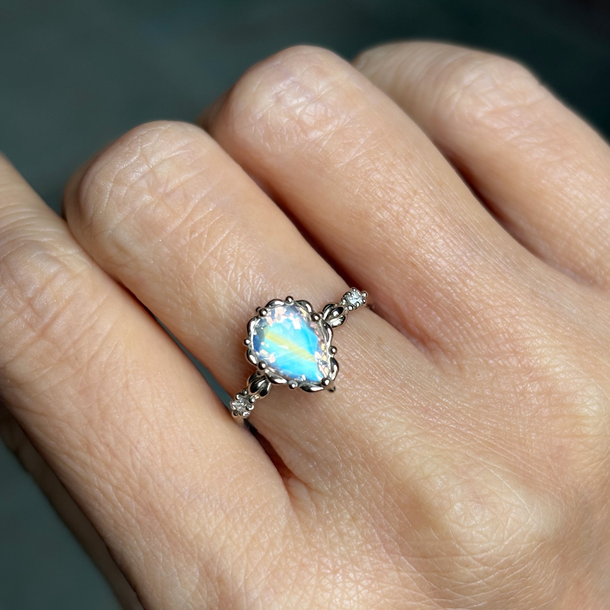 relax line puffsleeve ring