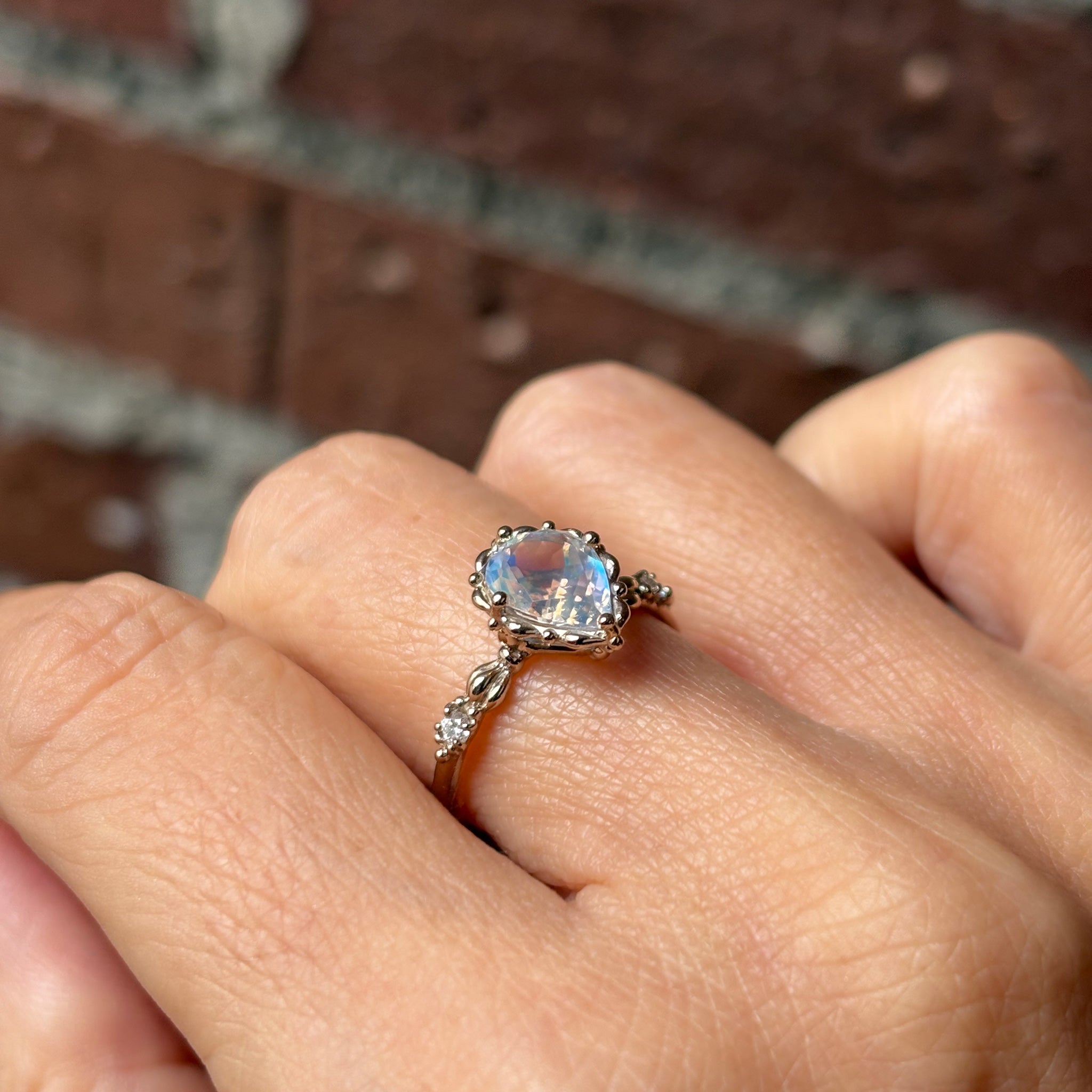 relax line puffsleeve ring