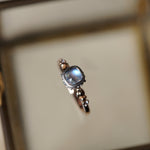 relax line puffsleeve ring　ムーンストーンリング