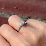 relax line puffsleeve ring　ムーンストーンリング