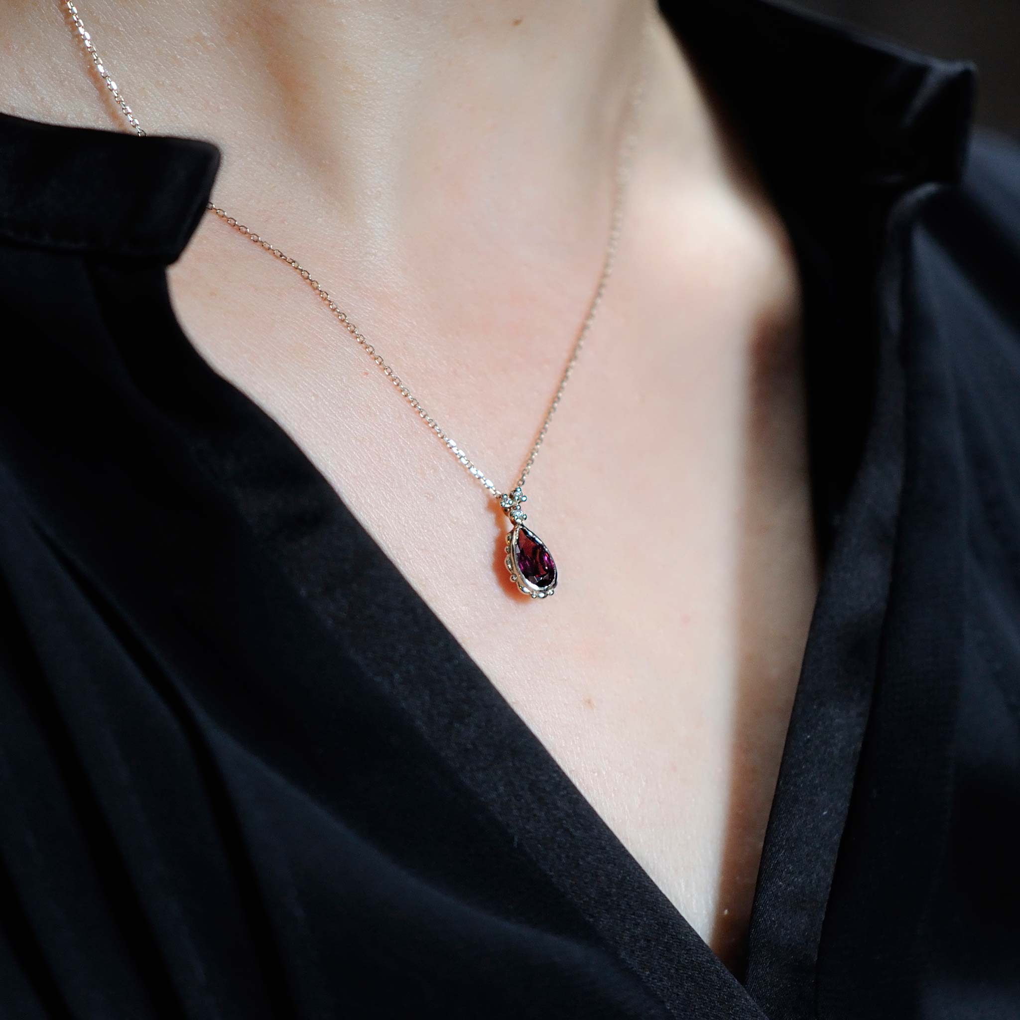 relax line Pendant　グレープガーネット×ダイアモンドペンダント