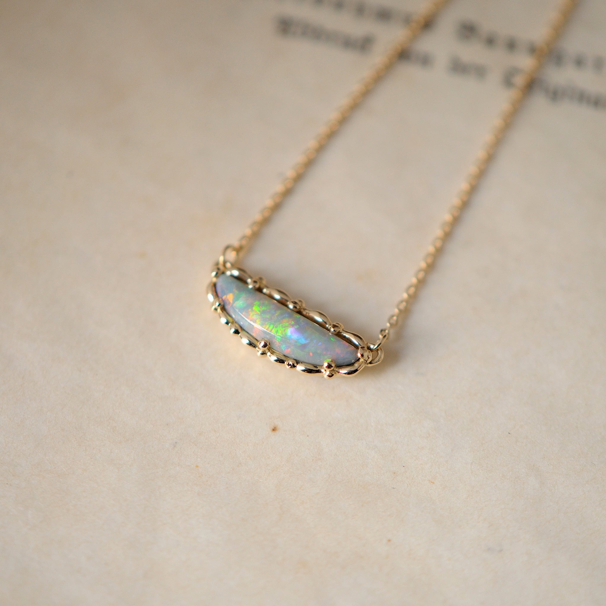 relax line pendant　セミブラックオパールペンダント