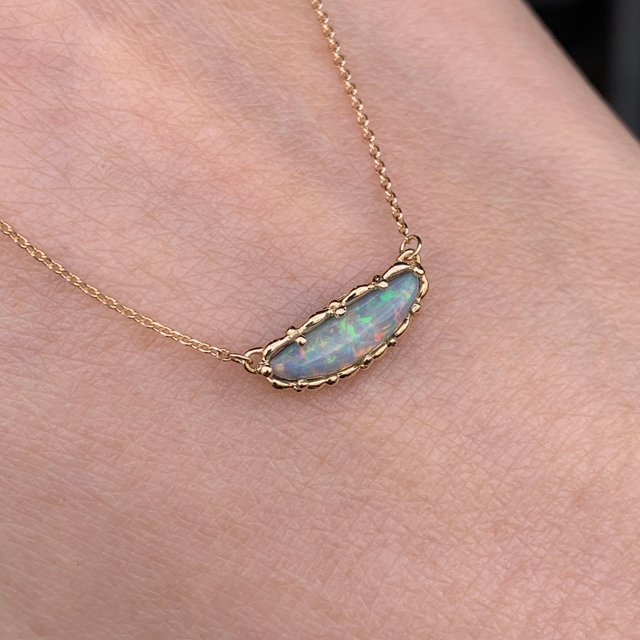 relax line pendant　セミブラックオパールペンダント