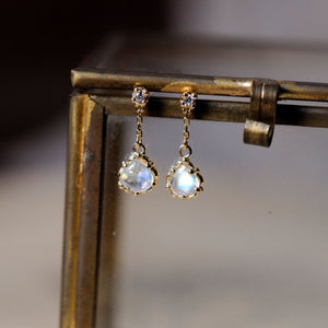 relax line pierced earrings　ムーンストン×ダイヤモンドピアス　