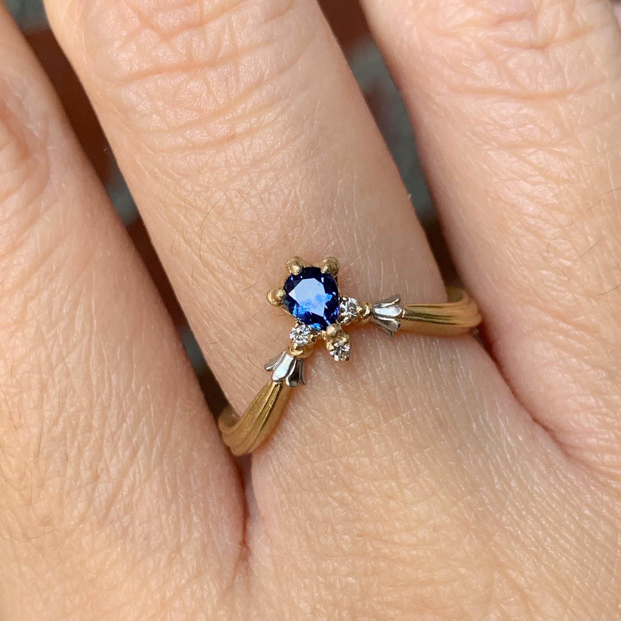 graceline　V shaped tiara ring sapphire/Vライン　ティアラリング