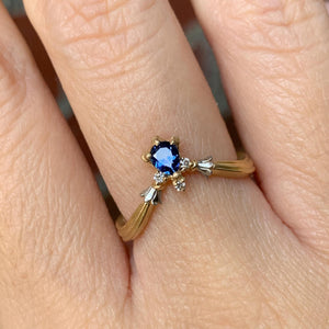 graceline　V shaped tiara ring sapphire/Vライン　ティアラリング