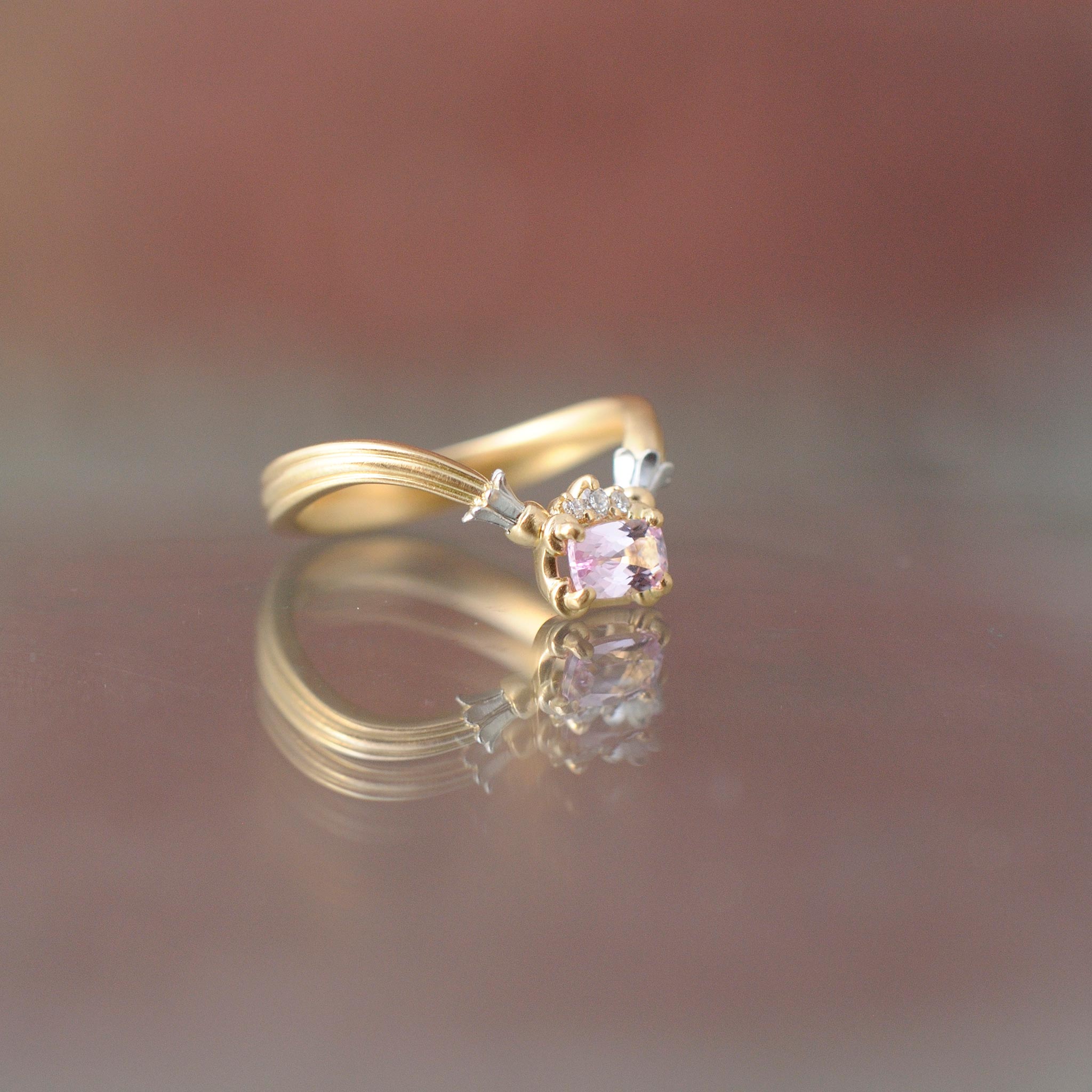 graceline　V shaped tiara ring topaz/Vライン　ティアラリング