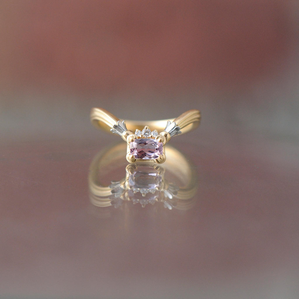 graceline　V shaped tiara ring topaz/Vライン　ティアラリング