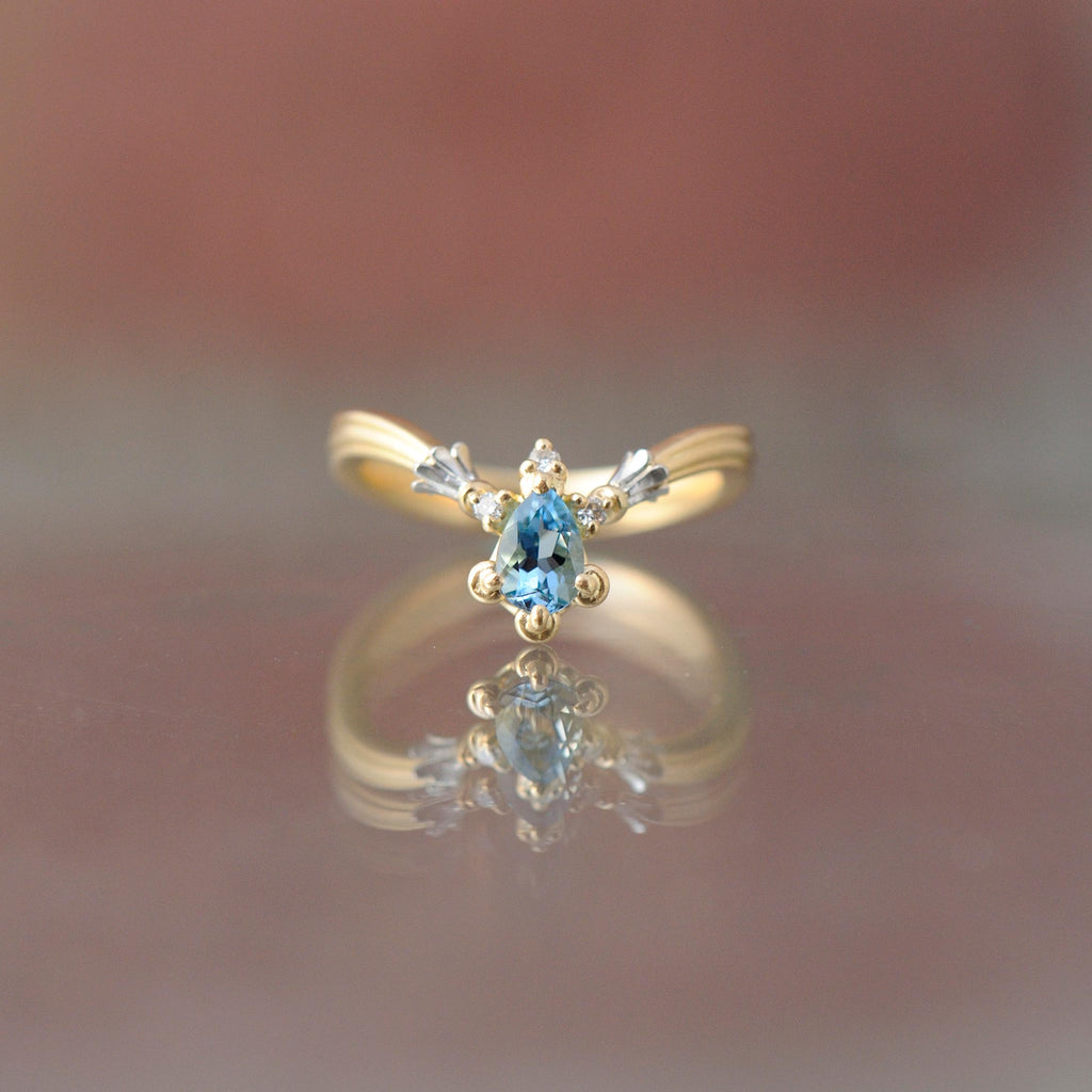 graceline　V shaped tiara ring aquamarine/Vライン　ティアラリング